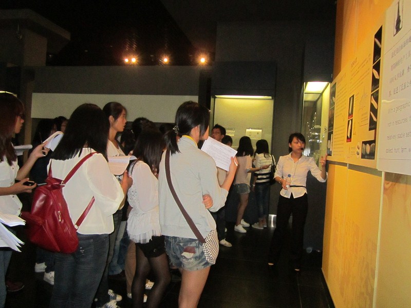 曇石山文化博物館義務講解隊培訓之一：聽取專業(yè)講解與分組培訓